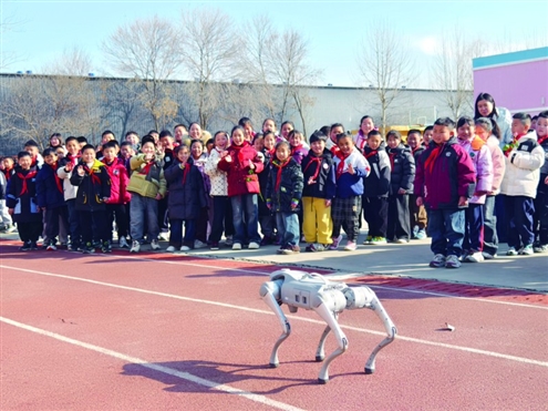 别具匠心的开学活动为新学期注入了满满能量 本专题摄影 记者 赵天羿
